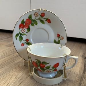 Cute strawberry 🍓 tea set